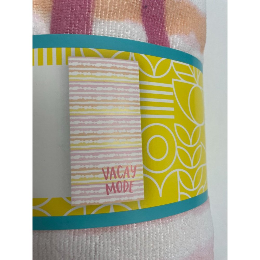 NWT- Beach Towel - Picture 3 of 4
